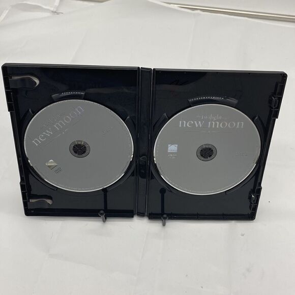 Two disc special  the Twilight new moon dvd used - Picture 3 of 3